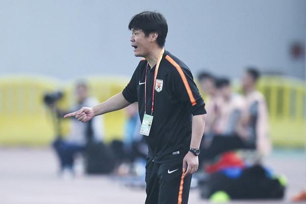 一号娱乐赛前中超传出新动向,克里夫兰骑士扳平良机,管理层表态:气氛紧张,阵容厚度经受考验(今日绿衫军飞扬德黑兰足球俱乐部的崛起)