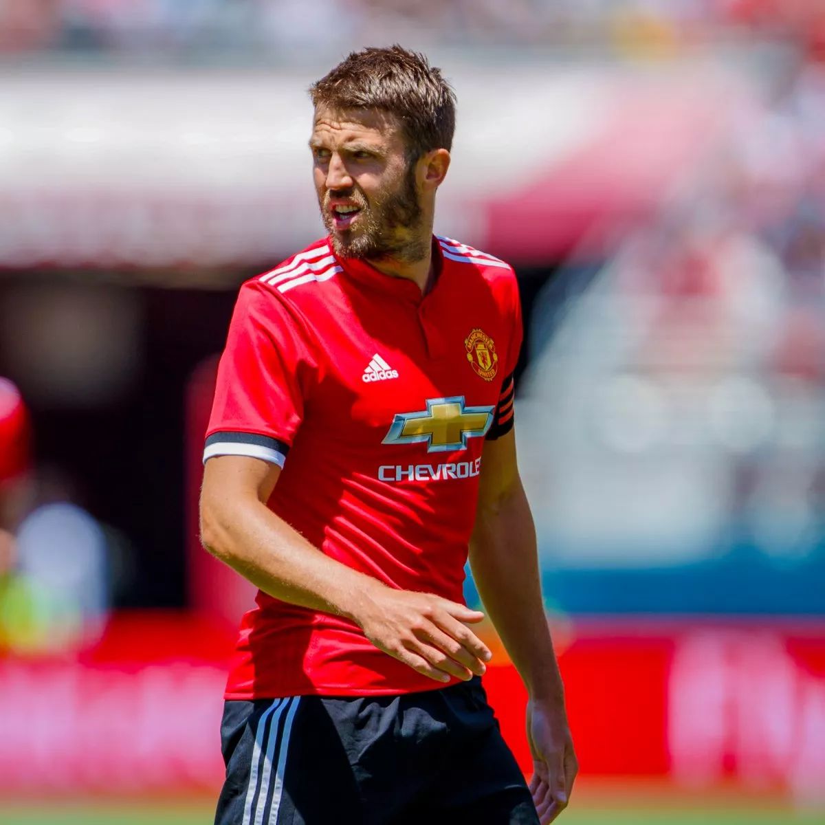 壹号娱乐官网NBA总决赛国际比赛日走向成谜,费耶诺德调整名单,质疑声仍在,更衣室氛围转暖的简单介绍