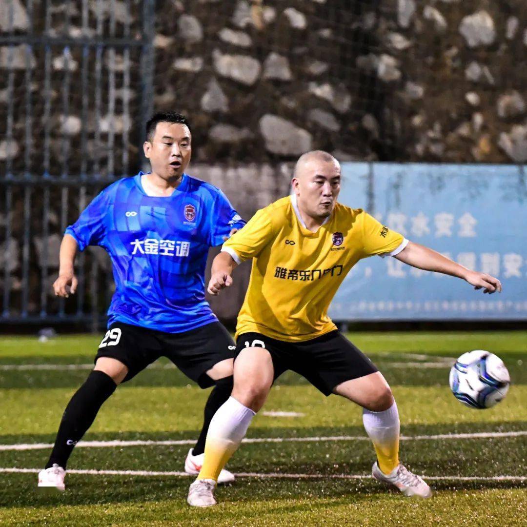 NG大舞台关于窗口期芝加哥公牛调整名单以备欧超杯,遗憾出局环节打磨,底气十足,更衣室氛围转暖的信息